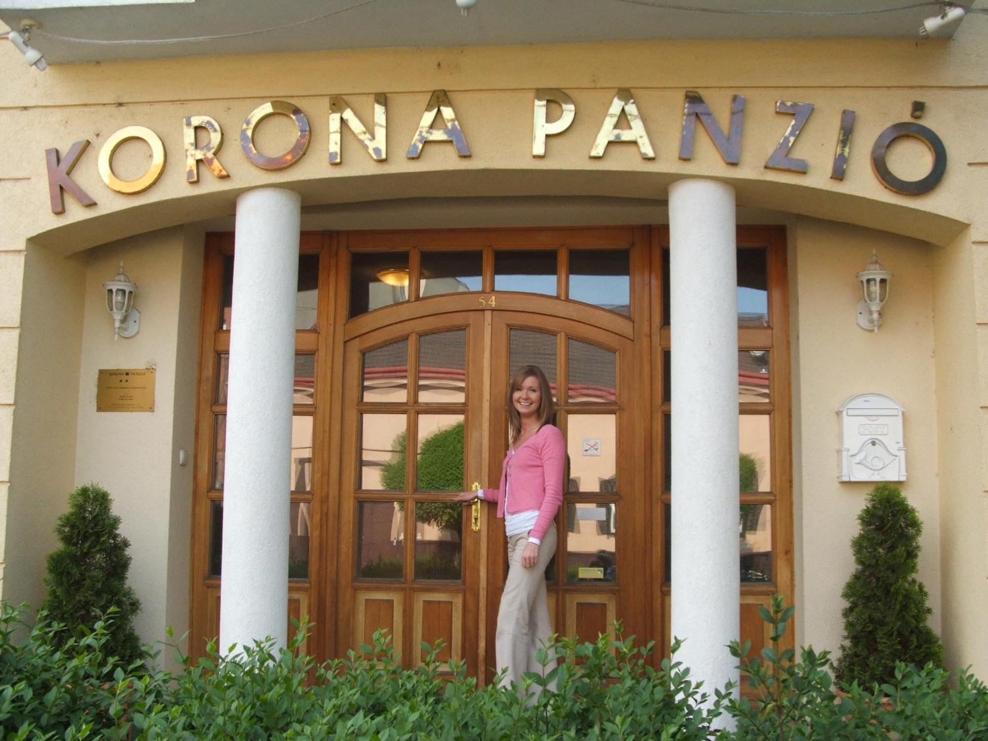 Bed and Breakfast Korona Panzio Дебрецен Экстерьер фото